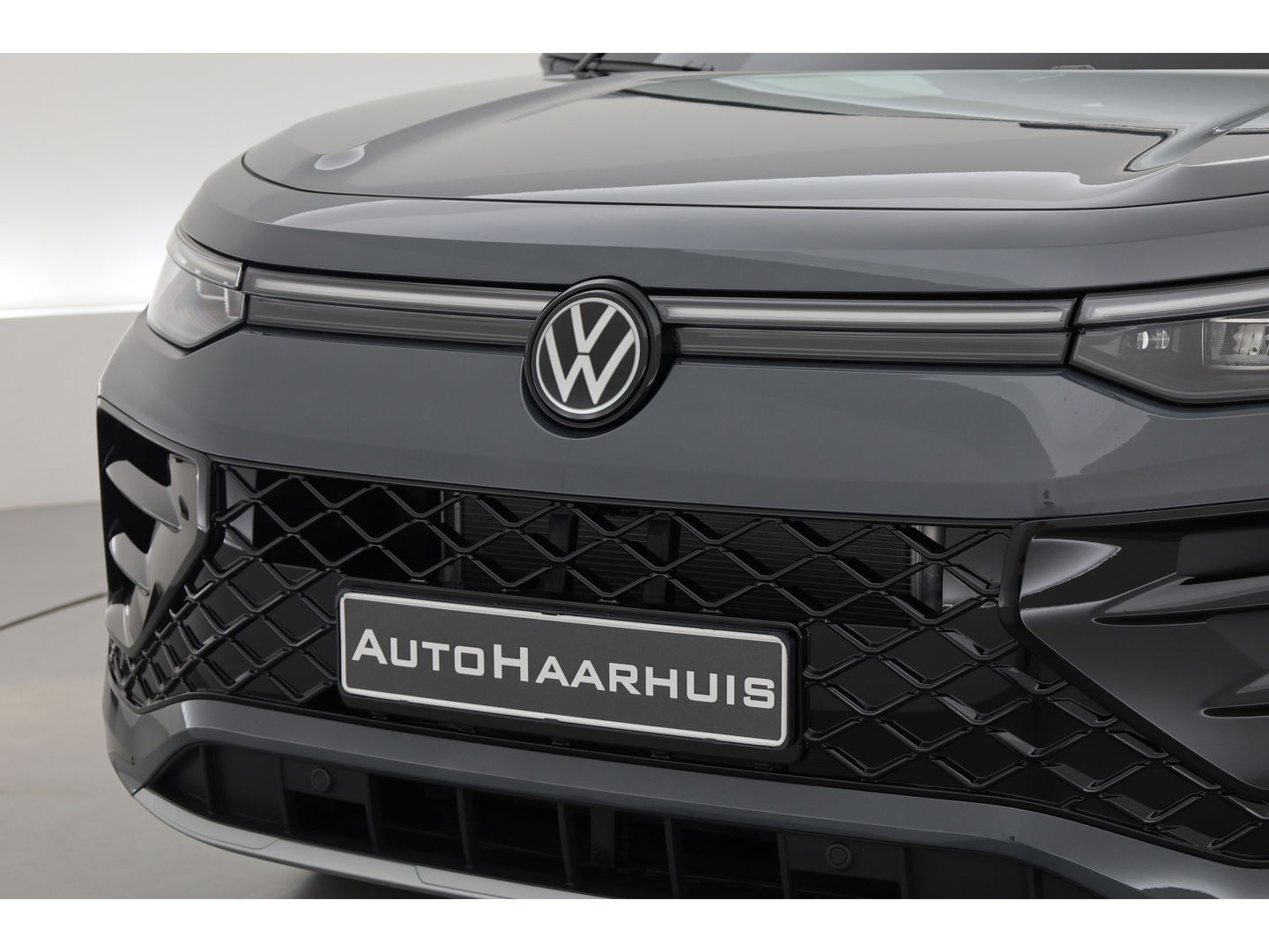 Volkswagen Tayron 1.5 eHybrid R-Line 272pk | Pano | Massage | Adapt. Cruise | Apple CarPlay | Stoel- Stuurverw. | 20''