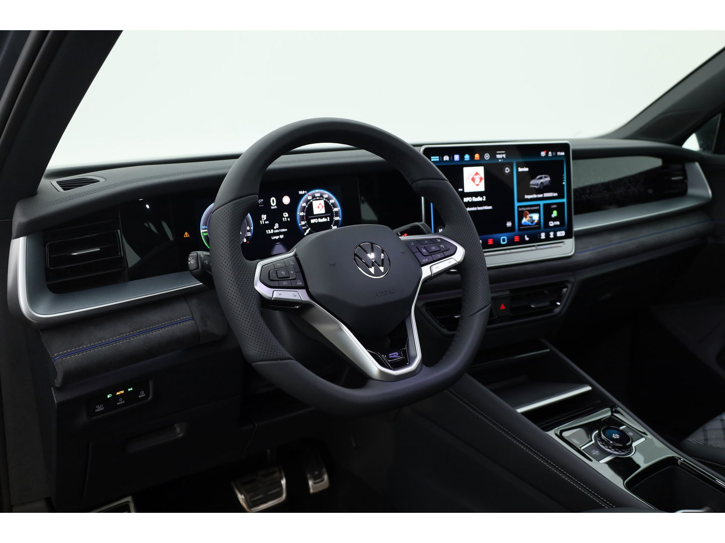 Volkswagen Tayron 1.5 eHybrid R-Line 272pk | Pano | Massage | Adapt. Cruise | Apple CarPlay | Stoel- Stuurverw. | 20''