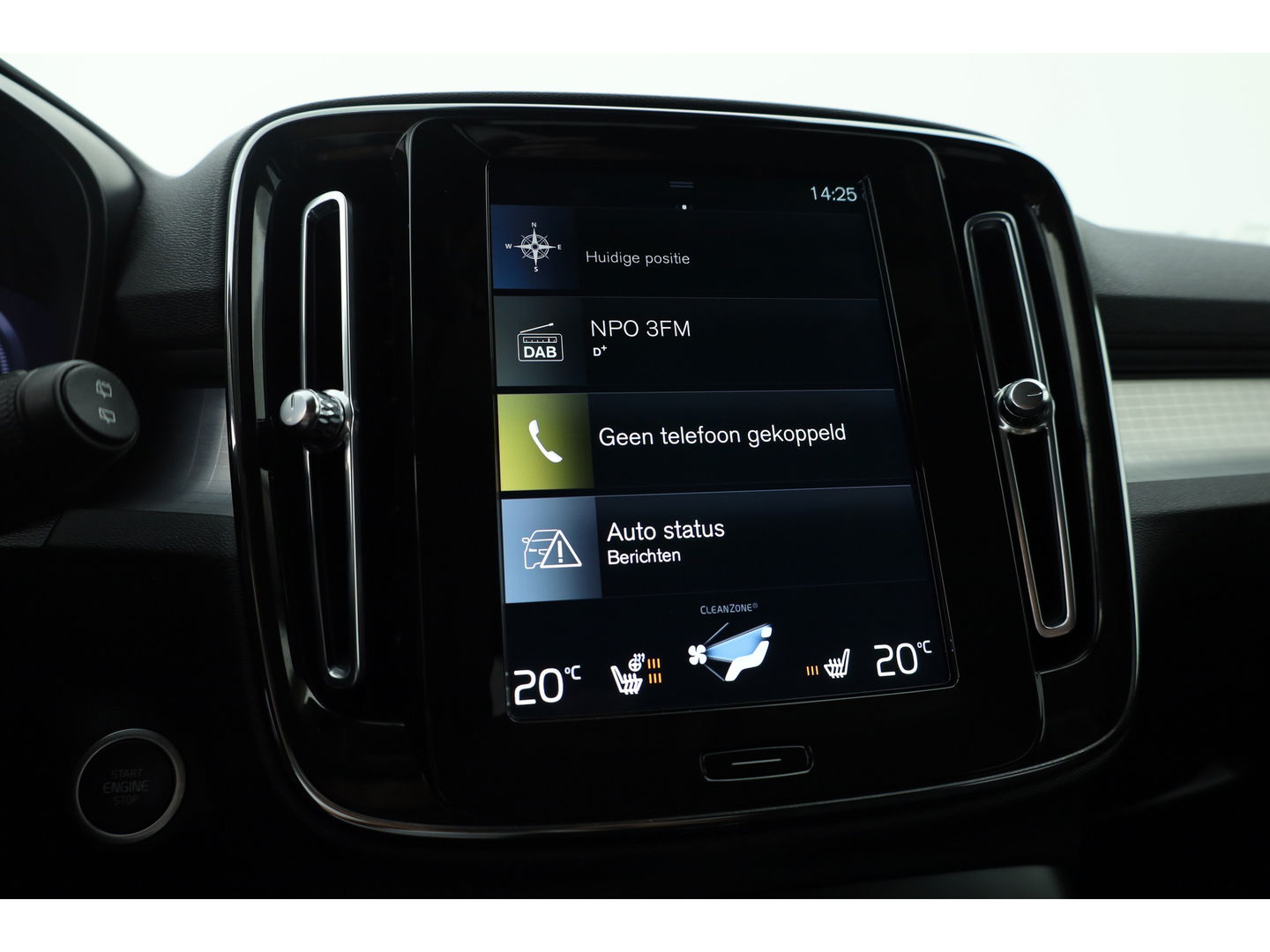 Volvo XC40 T4 Recharge R-Design Expression | Elek. Trekhaak | Pilot Assist | Camera | Stoel- Stuurverw. | Elek. Stoelen