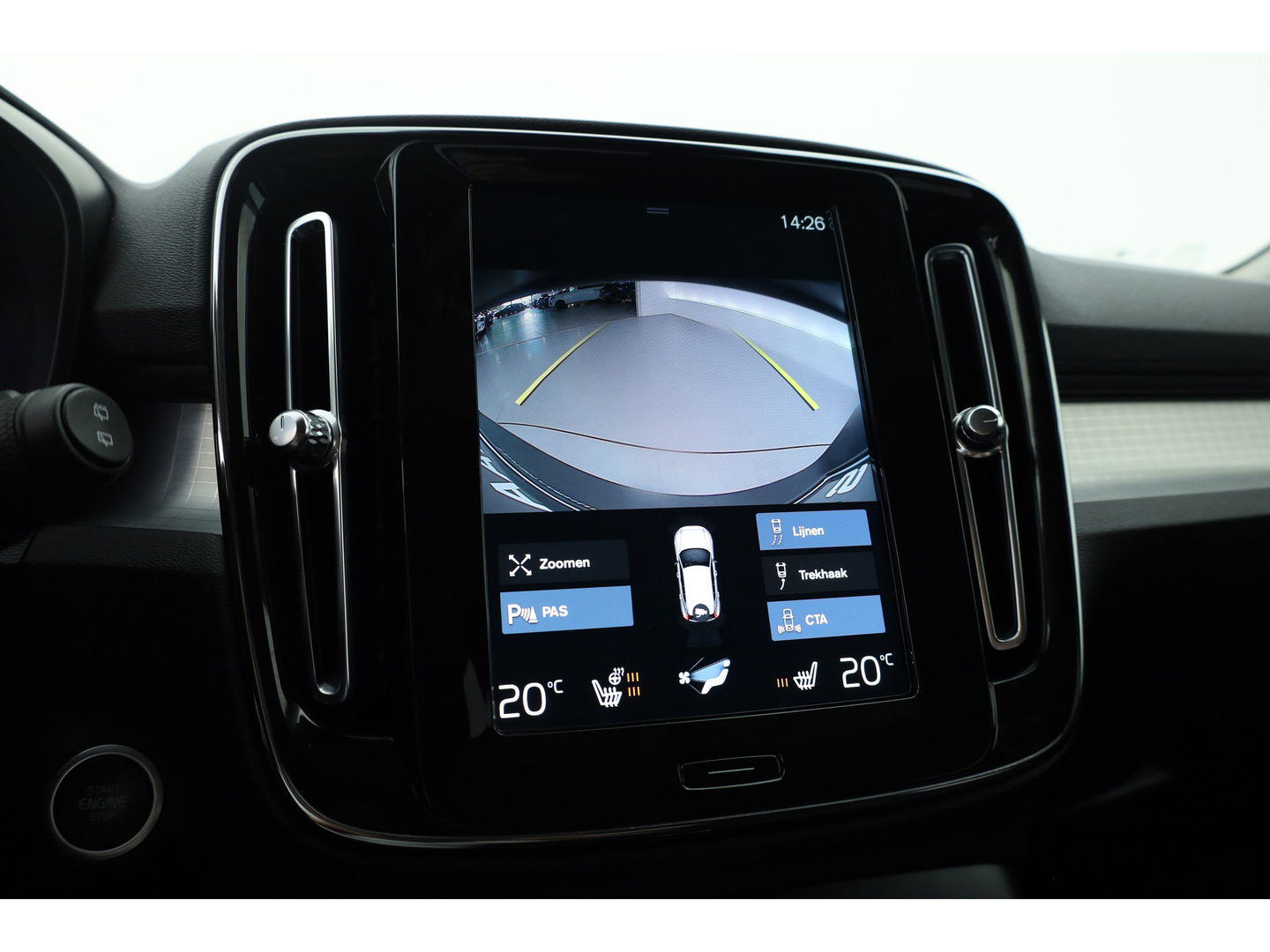 Volvo XC40 T4 Recharge R-Design Expression | Elek. Trekhaak | Pilot Assist | Camera | Stoel- Stuurverw. | Elek. Stoelen