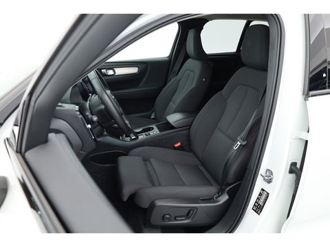 Volvo XC40 T4 Recharge R-Design Expression | Elek. Trekhaak | Pilot Assist | Camera | Stoel- Stuurverw. | Elek. Stoelen