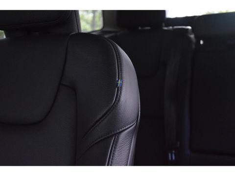 Volvo XC60 T6 Hybride AWD Inscription Long-Range | Pilot-assist | Panoramadak | Harman/Kardon | Camera | Stoel + Stuur verwarmd |