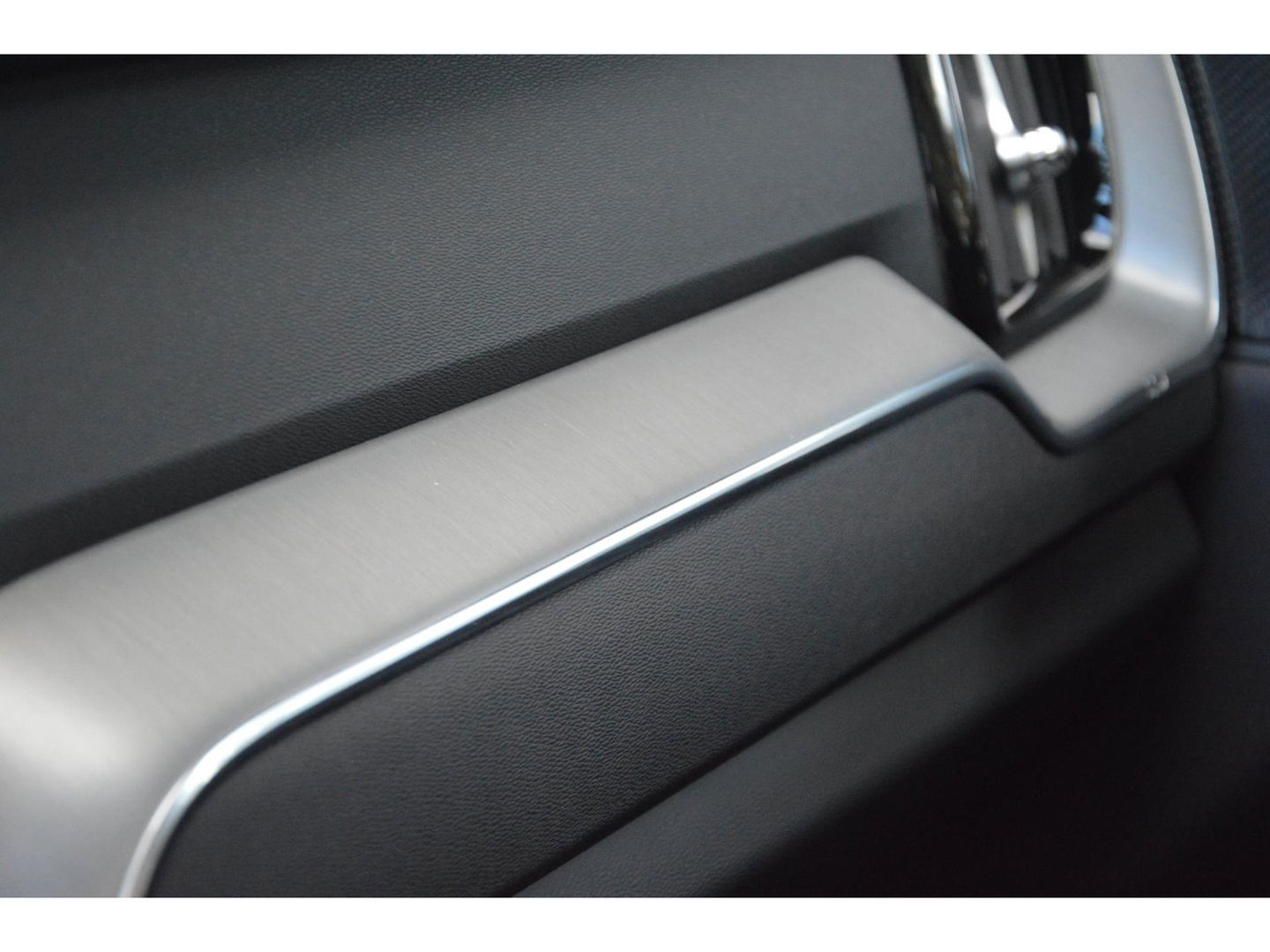 Volvo XC60 T6 Hybride AWD Inscription Long-Range | Pilot-assist | Panoramadak | Harman/Kardon | Camera | Stoel + Stuur verwarmd |