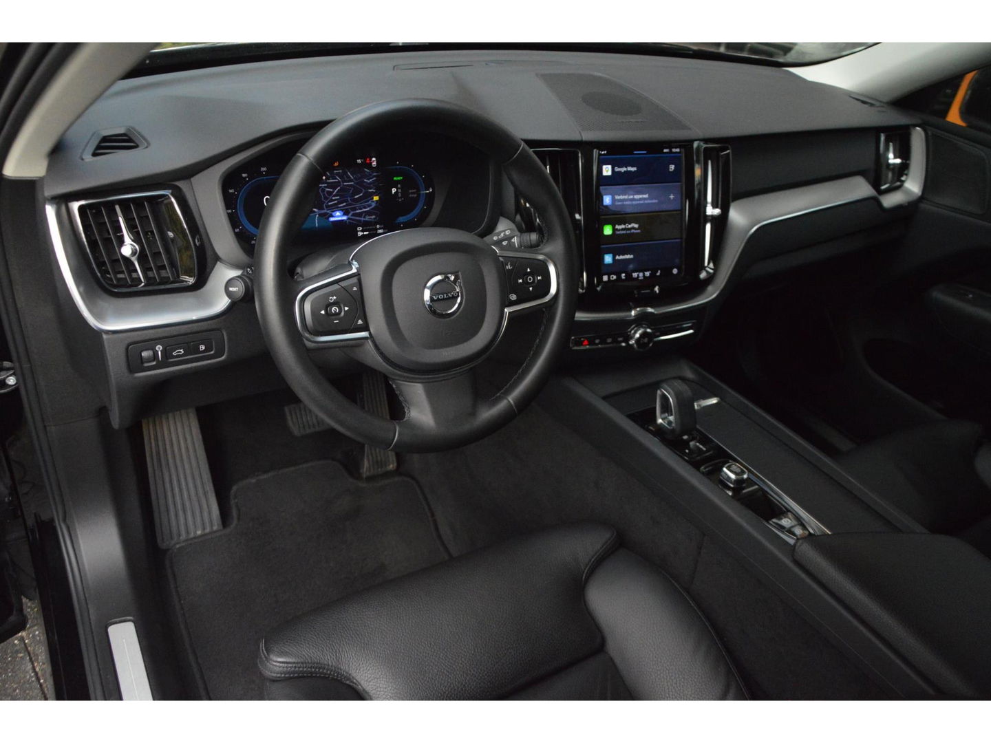 Volvo XC60 T6 Hybride AWD Inscription Long-Range | Pilot-assist | Panoramadak | Harman/Kardon | Camera | Stoel + Stuur verwarmd |