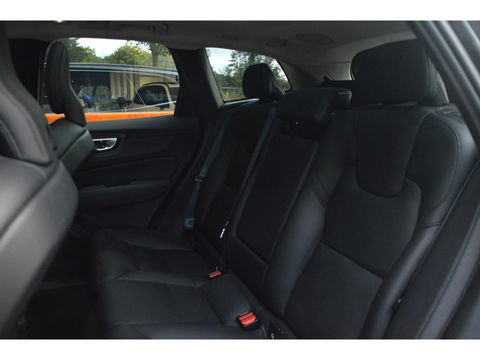 Volvo XC60 T6 Hybride AWD Inscription Long-Range | Pilot-assist | Panoramadak | Harman/Kardon | Camera | Stoel + Stuur verwarmd |