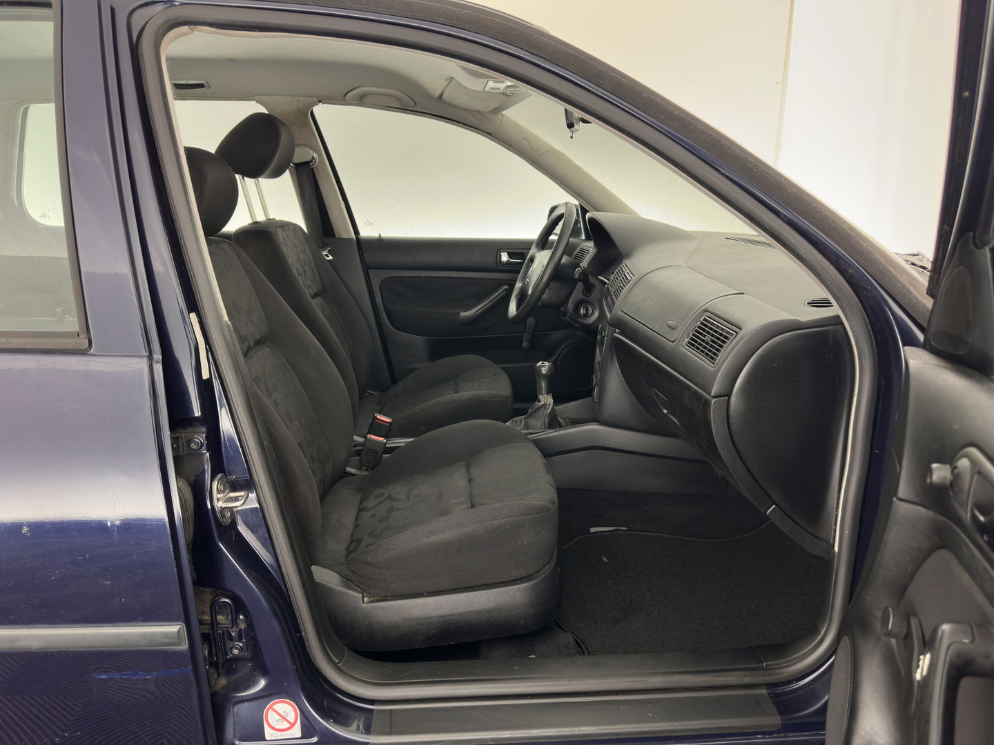 Volkswagen Golf 1.4-16V Trendline *SPORT-SEATS | TOWBAR*
