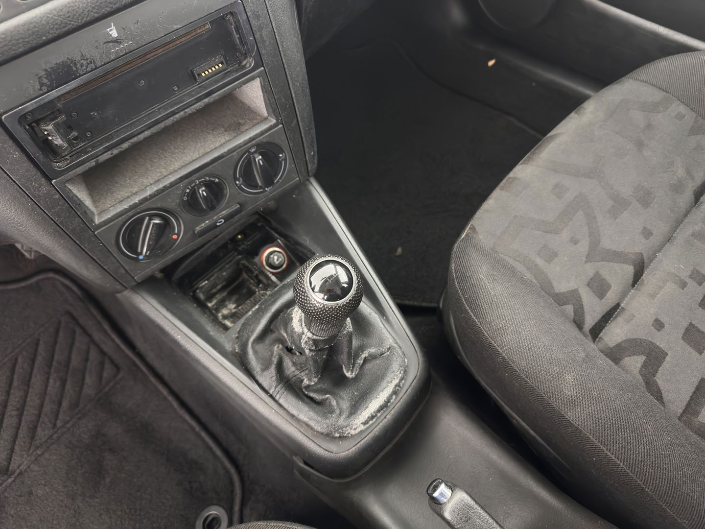 Volkswagen Golf 1.4-16V Trendline *SPORT-SEATS | TOWBAR*