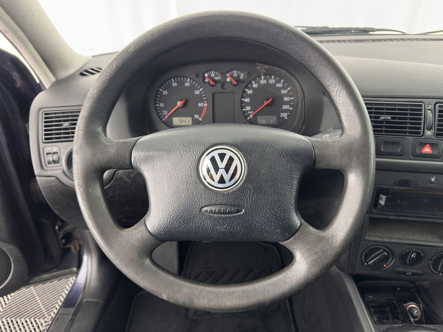 Volkswagen Golf 1.4-16V Trendline *SPORT-SEATS | TOWBAR*
