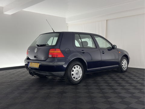 Volkswagen Golf 1.4-16V Trendline *SPORT-SEATS | TOWBAR*