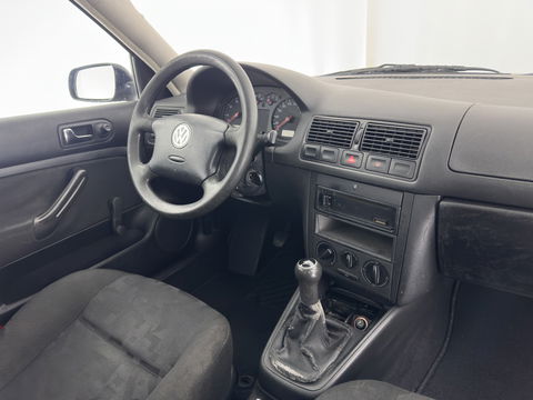 Volkswagen Golf 1.4-16V Trendline *SPORT-SEATS | TOWBAR*