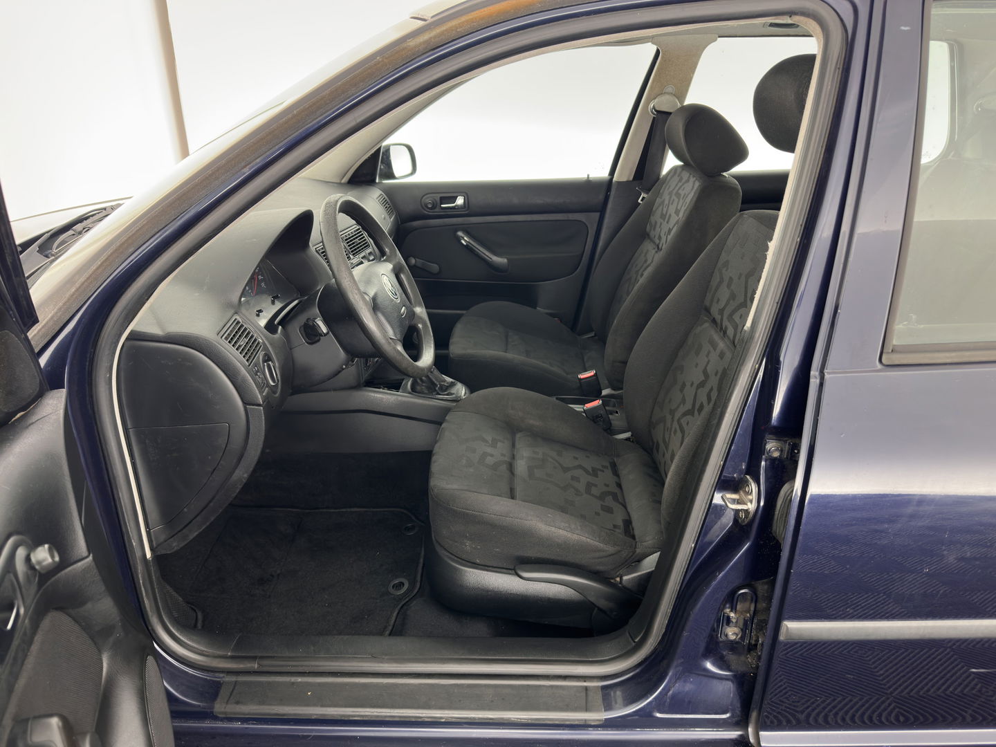 Volkswagen Golf 1.4-16V Trendline *SPORT-SEATS | TOWBAR*
