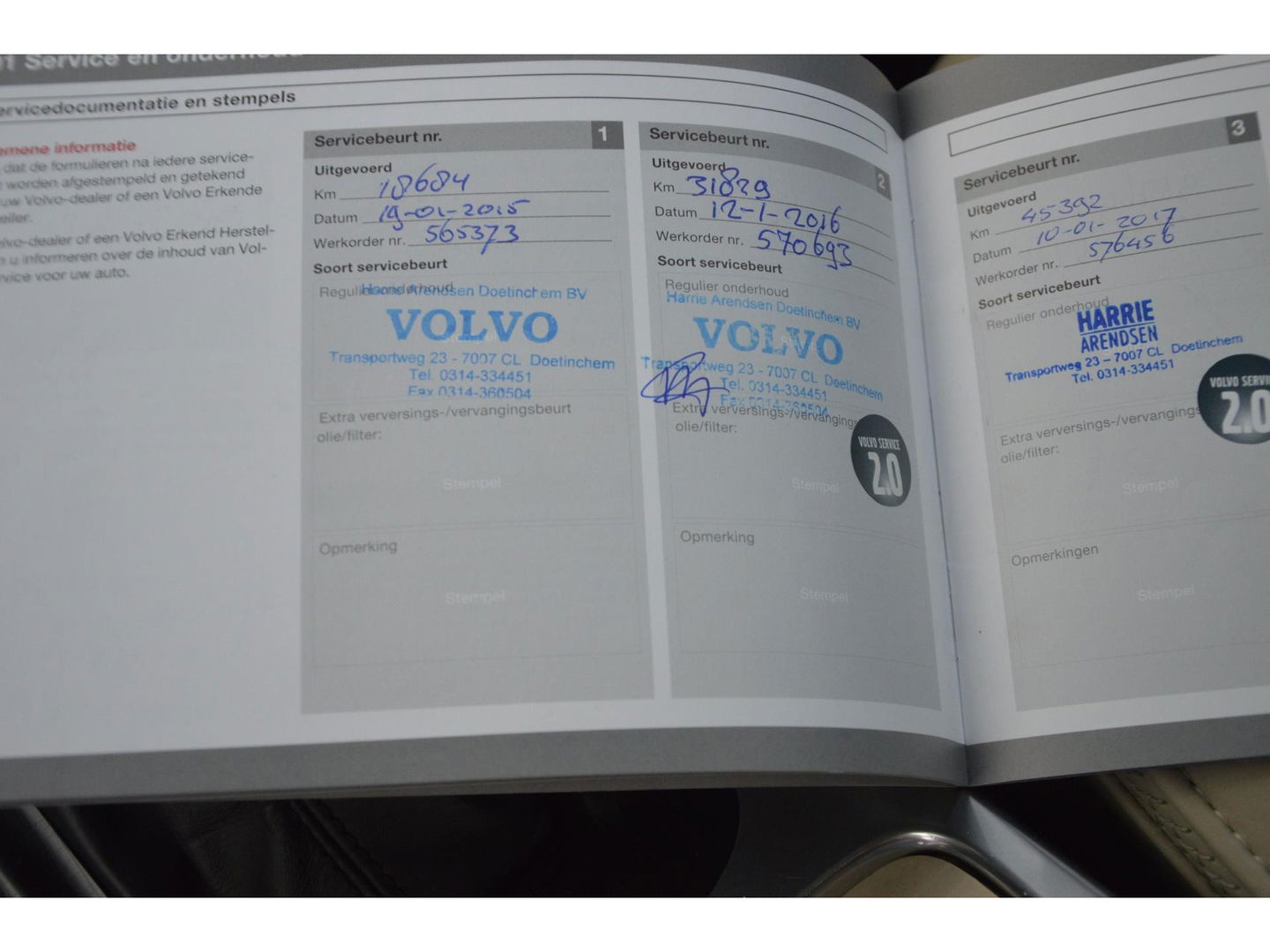 Volvo XC70 D4 | 5 Cilinder |Automaat | Standkachel | Trekhaak 1.600 kg | Dealeronderhouden | Luxe bekleding | Camera