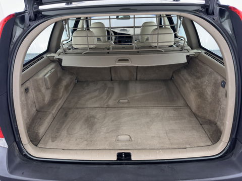 Volvo XC70 2.4D Summum AWD Aut. *LUXURY-LEATHER | ECC | HEATED-COMFORTSEATS | CRUISE | NAVIGATION | TOWBAR | 16''ALU *