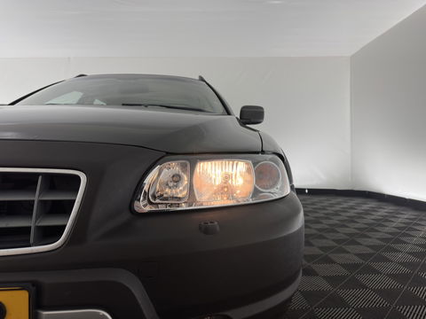 Volvo XC70 2.4D Summum AWD Aut. *LUXURY-LEATHER | ECC | HEATED-COMFORTSEATS | CRUISE | NAVIGATION | TOWBAR | 16''ALU *