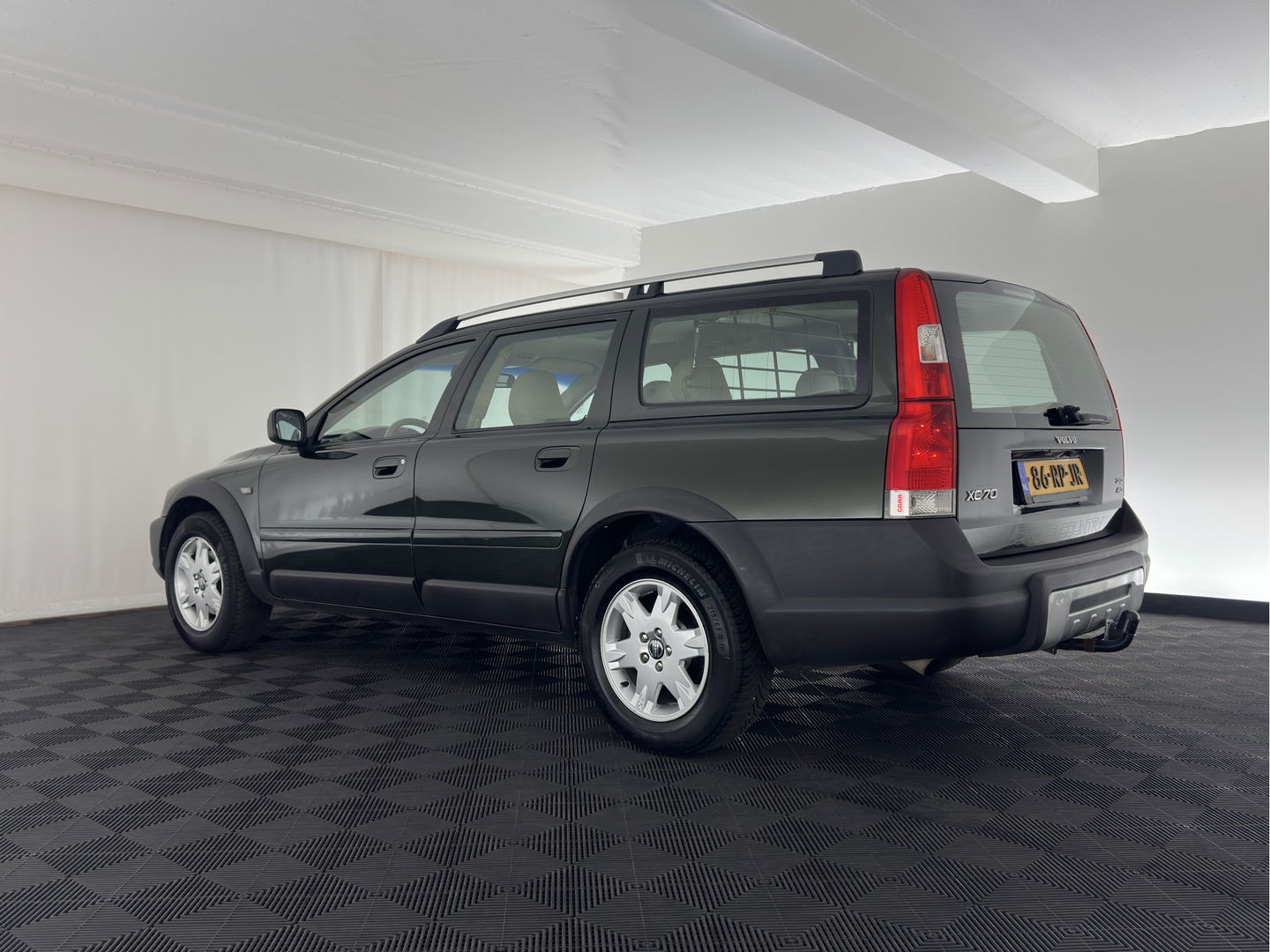 Volvo XC70 2.4D Summum AWD Aut. *LUXURY-LEATHER | ECC | HEATED-COMFORTSEATS | CRUISE | NAVIGATION | TOWBAR | 16''ALU *