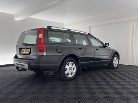 Volvo XC70 2.4D Summum AWD Aut. *LUXURY-LEATHER | ECC | HEATED-COMFORTSEATS | CRUISE | NAVIGATION | TOWBAR | 16''ALU *