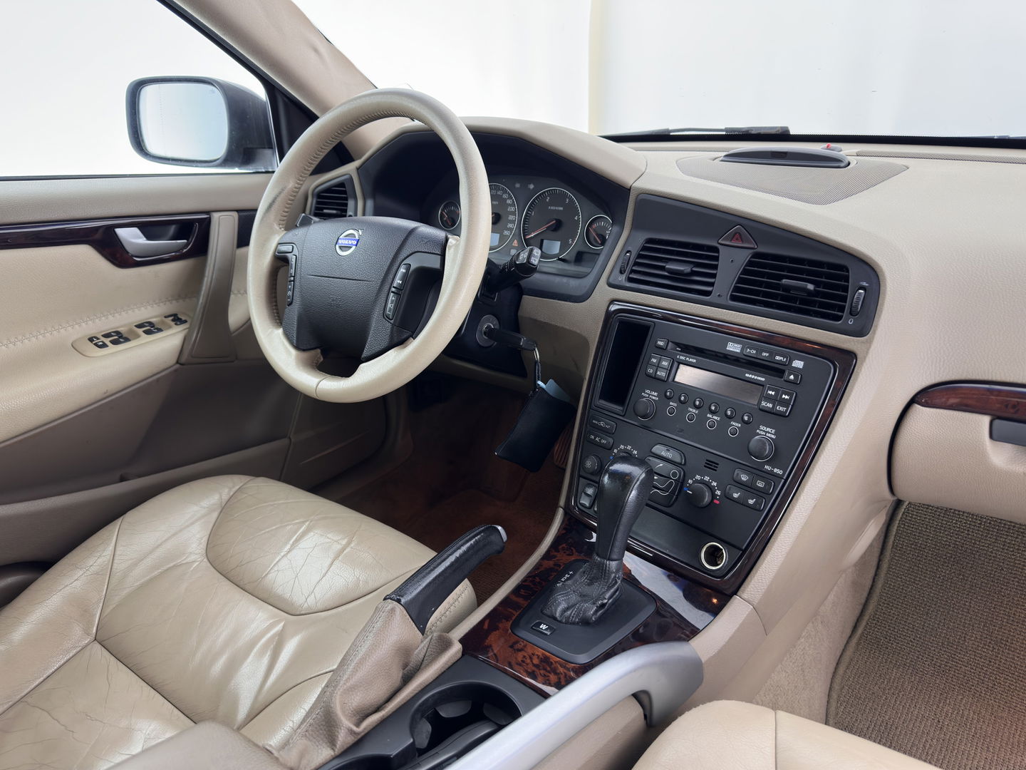Volvo XC70 2.4D Summum AWD Aut. *LUXURY-LEATHER | ECC | HEATED-COMFORTSEATS | CRUISE | NAVIGATION | TOWBAR | 16''ALU *