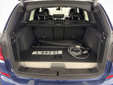 BMW X3 xDrive30e M-Sportpack Business Edition Plus (INCL-BTW) *PANO | LUXURY-LEATHER | FULL-LED | DIGI-COCKPIT | HIFI-SOUND | CARPLAY | DAB+ | HEATED-SPORTSEATS | AMBIENT-LIGHT | PRIVACY-GLASS | SHIFT-PADDLES | TOWBAR | 19''ALU*