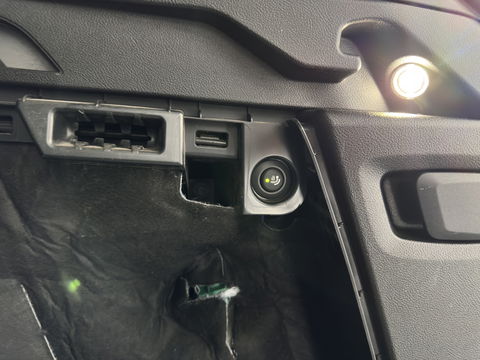 BMW X3 xDrive30e M-Sportpack Business Edition Plus (INCL-BTW) *PANO | LUXURY-LEATHER | FULL-LED | DIGI-COCKPIT | HIFI-SOUND | CARPLAY | DAB+ | HEATED-SPORTSEATS | AMBIENT-LIGHT | PRIVACY-GLASS | SHIFT-PADDLES | TOWBAR | 19''ALU*