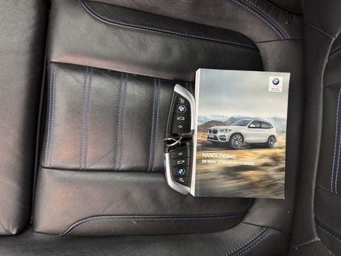 BMW X3 xDrive30e M-Sportpack Business Edition Plus (INCL-BTW) *PANO | LUXURY-LEATHER | FULL-LED | DIGI-COCKPIT | HIFI-SOUND | CARPLAY | DAB+ | HEATED-SPORTSEATS | AMBIENT-LIGHT | PRIVACY-GLASS | SHIFT-PADDLES | TOWBAR | 19''ALU*