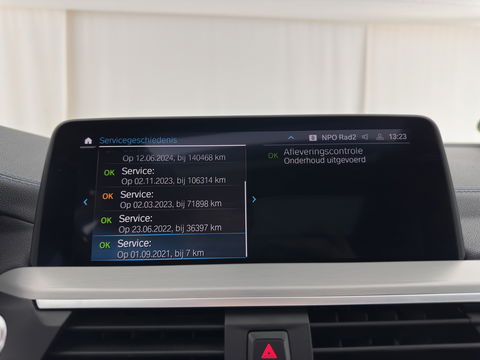 BMW X3 xDrive30e M-Sportpack Business Edition Plus (INCL-BTW) *PANO | LUXURY-LEATHER | FULL-LED | DIGI-COCKPIT | HIFI-SOUND | CARPLAY | DAB+ | HEATED-SPORTSEATS | AMBIENT-LIGHT | PRIVACY-GLASS | SHIFT-PADDLES | TOWBAR | 19''ALU*