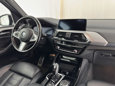 BMW X3 xDrive30e M-Sportpack Business Edition Plus (INCL-BTW) *PANO | LUXURY-LEATHER | FULL-LED | DIGI-COCKPIT | HIFI-SOUND | CARPLAY | DAB+ | HEATED-SPORTSEATS | AMBIENT-LIGHT | PRIVACY-GLASS | SHIFT-PADDLES | TOWBAR | 19''ALU*