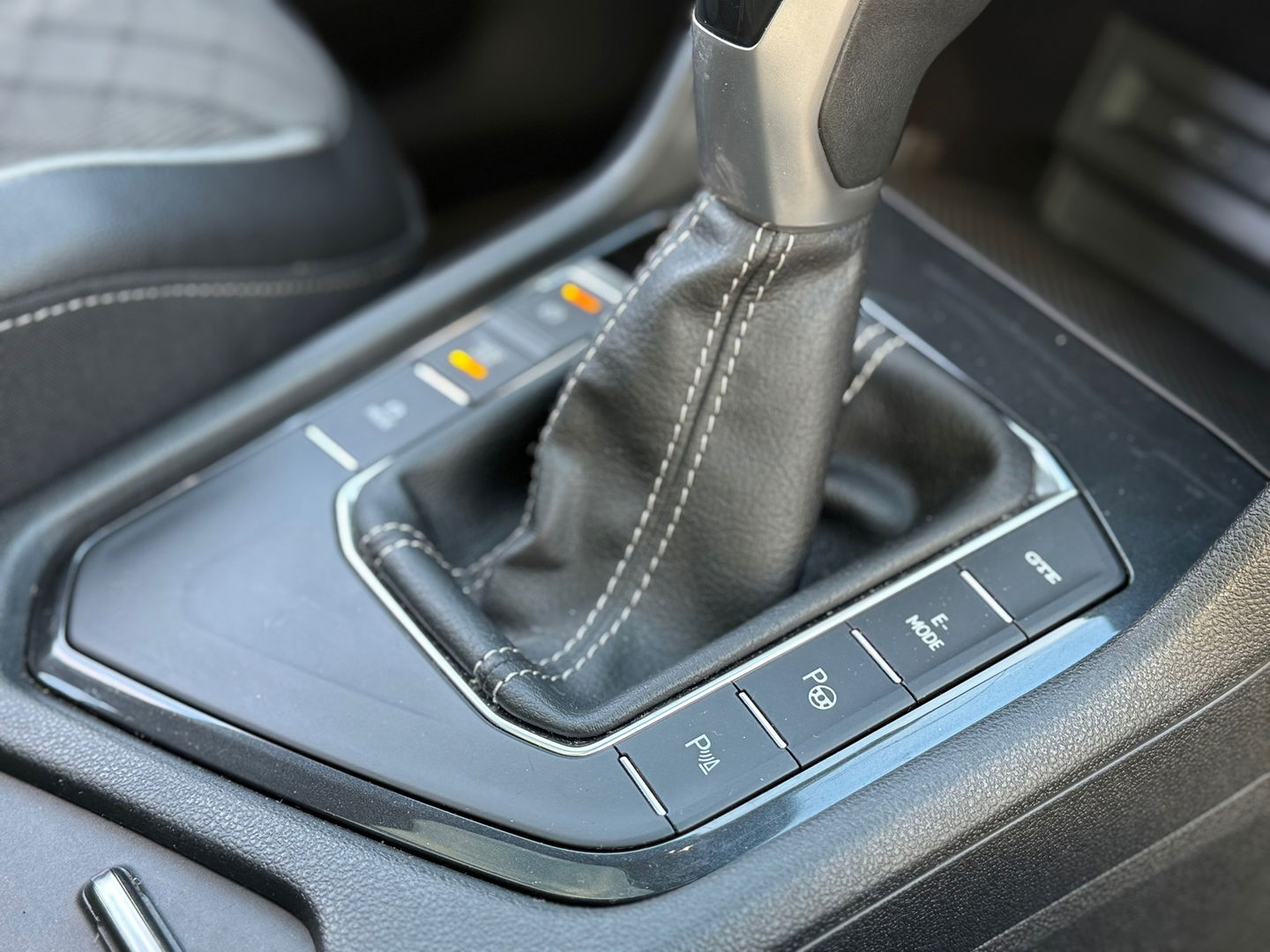 Volkswagen Tiguan 1.4 TSI eHybrid R-Line 245PK|Pano|ACC|Carplay|DCC|Camera