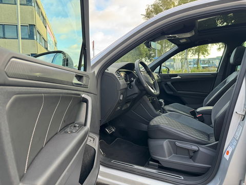 Volkswagen Tiguan 1.4 TSI eHybrid R-Line 245PK|Pano|ACC|Carplay|DCC|Camera