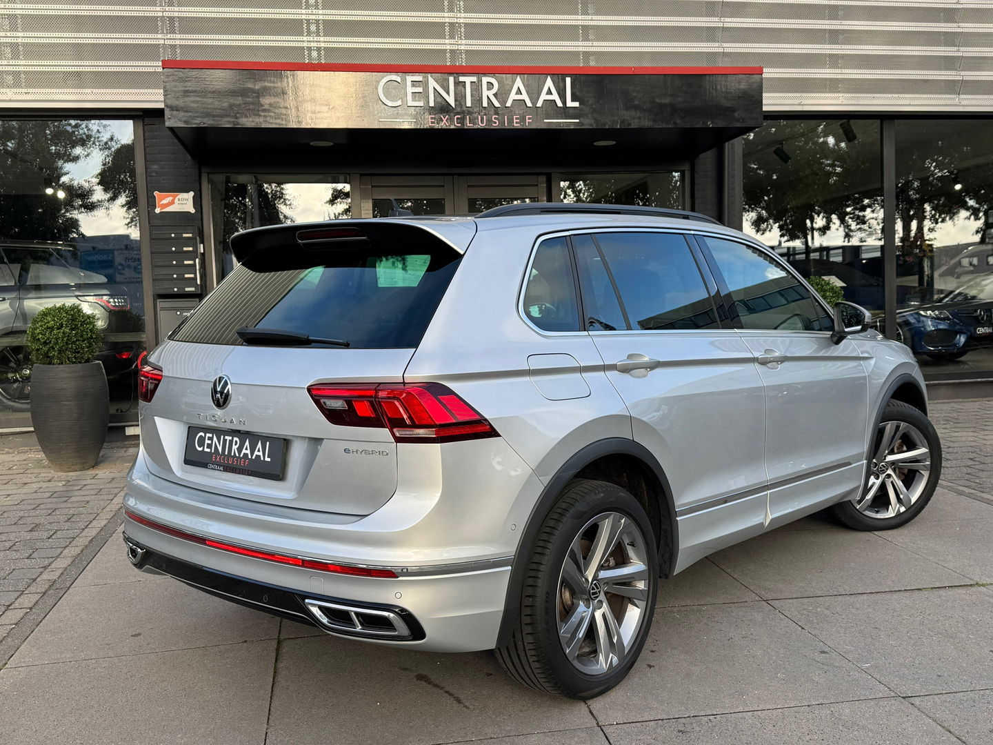 Volkswagen Tiguan 1.4 TSI eHybrid R-Line 245PK|Pano|ACC|Carplay|DCC|Camera