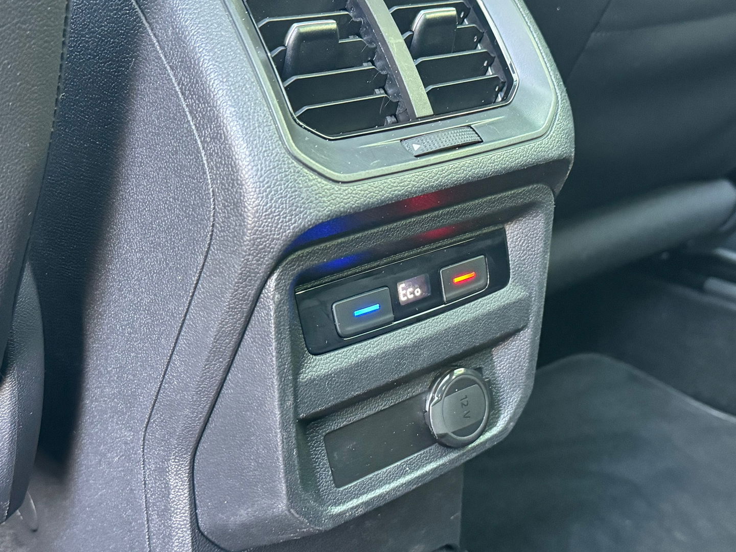 Volkswagen Tiguan 1.4 TSI eHybrid R-Line 245PK|Pano|ACC|Carplay|DCC|Camera