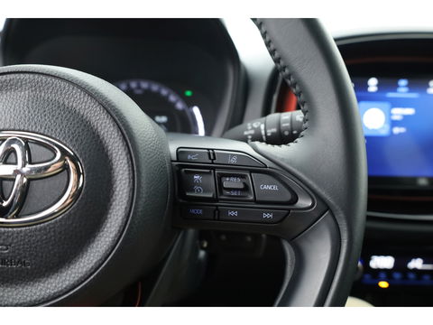 Toyota Aygo X 1.0 VVT-i MT Envy | Navi | Apple CarPlay | Adapt. Cruise | Camera | 18''