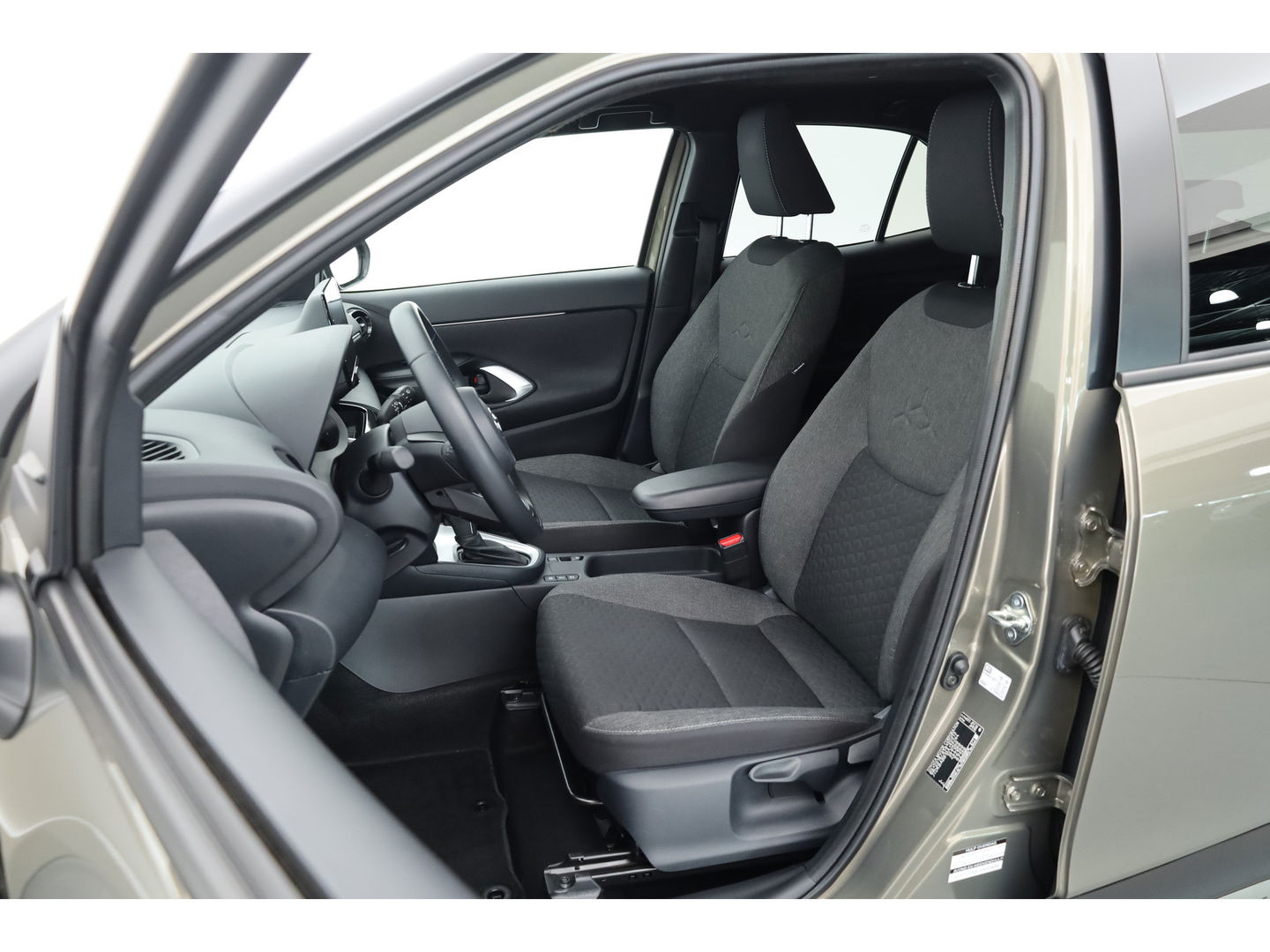 Toyota Yaris Cross 1.5 Hybrid Dynamic | Navi | Camera | Keyless | Adapt. Cruise | Apple CarPlay |