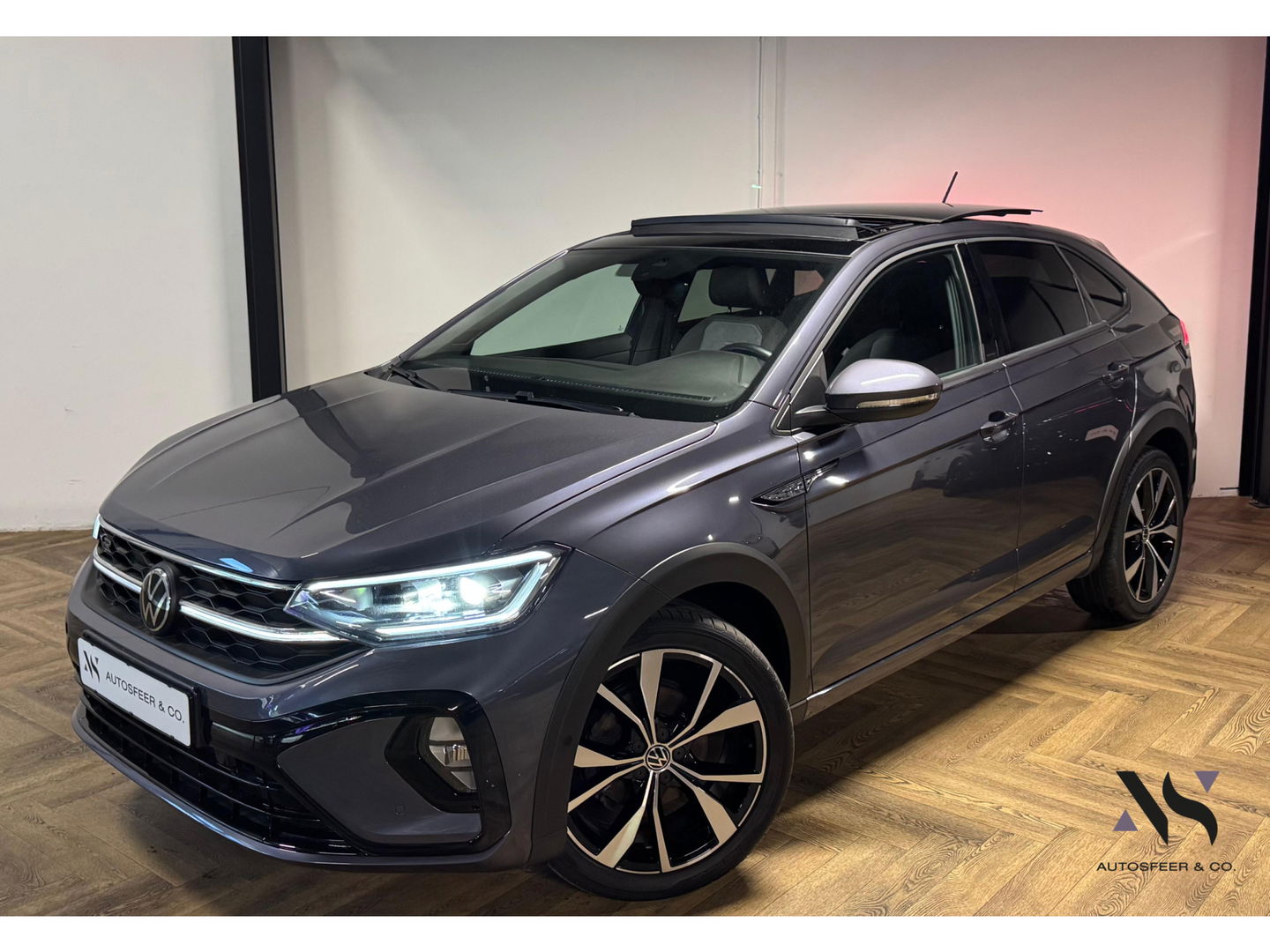 Volkswagen Taigo 1.5 TSI R-Line PANO KEYLESS VOL'