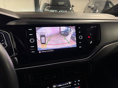 Volkswagen Taigo 1.5 TSI R-Line PANO KEYLESS VOL'