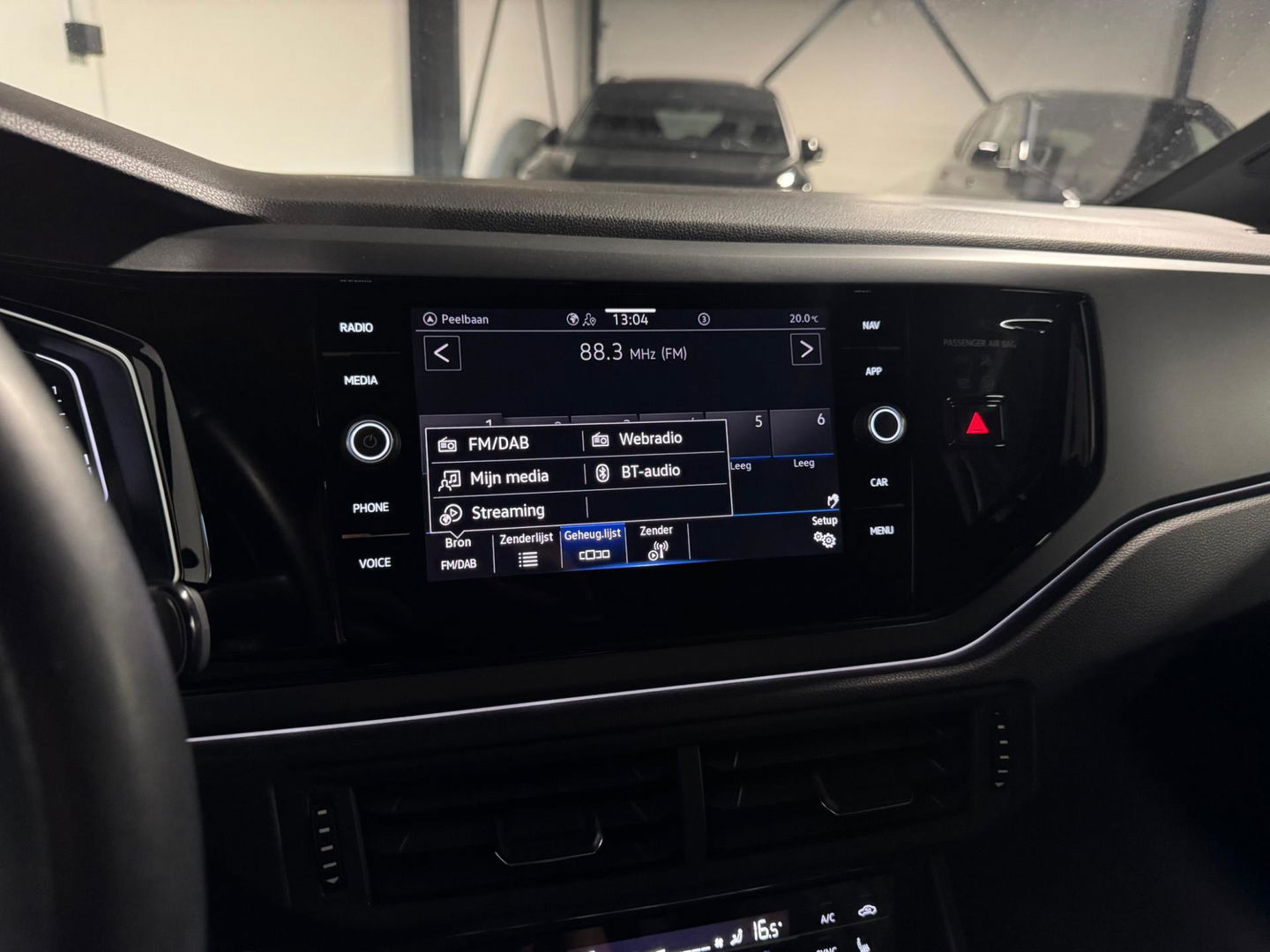 Volkswagen Taigo 1.5 TSI R-Line PANO KEYLESS VOL'