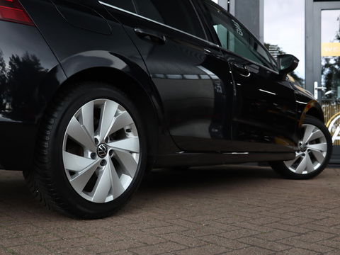 Volkswagen Golf 1.5 eTSI Style DSG 150PK | 17'' | IQ Light | Alcantara | Memory | Camera
