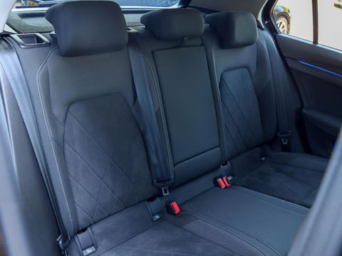 Volkswagen Golf 1.5 eTSI Style DSG 150PK | 17'' | IQ Light | Alcantara | Memory | Camera
