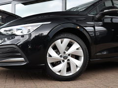 Volkswagen Golf 1.5 eTSI Style DSG 150PK | 17'' | IQ Light | Alcantara | Memory | Camera
