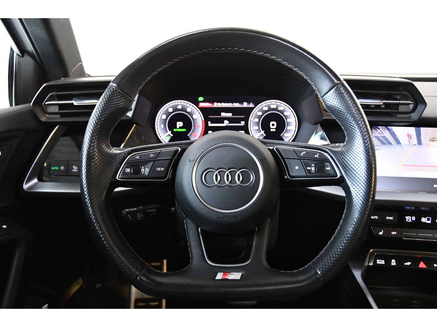 Audi A3 Sportback 40 TFSI e Business S-line, Panoramadak, Applecarplay