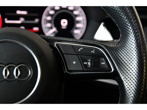 Audi A3 Sportback 40 TFSI e Business S-line, Panoramadak, Applecarplay
