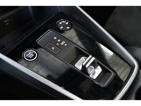 Audi A3 Sportback 40 TFSI e Business S-line, Panoramadak, Applecarplay