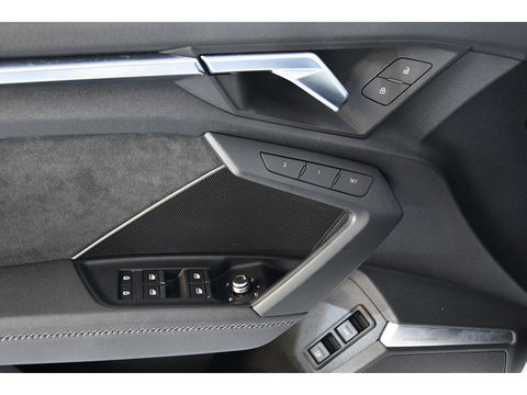Audi A3 Sportback 40 TFSI e Business S-line, Panoramadak, Applecarplay