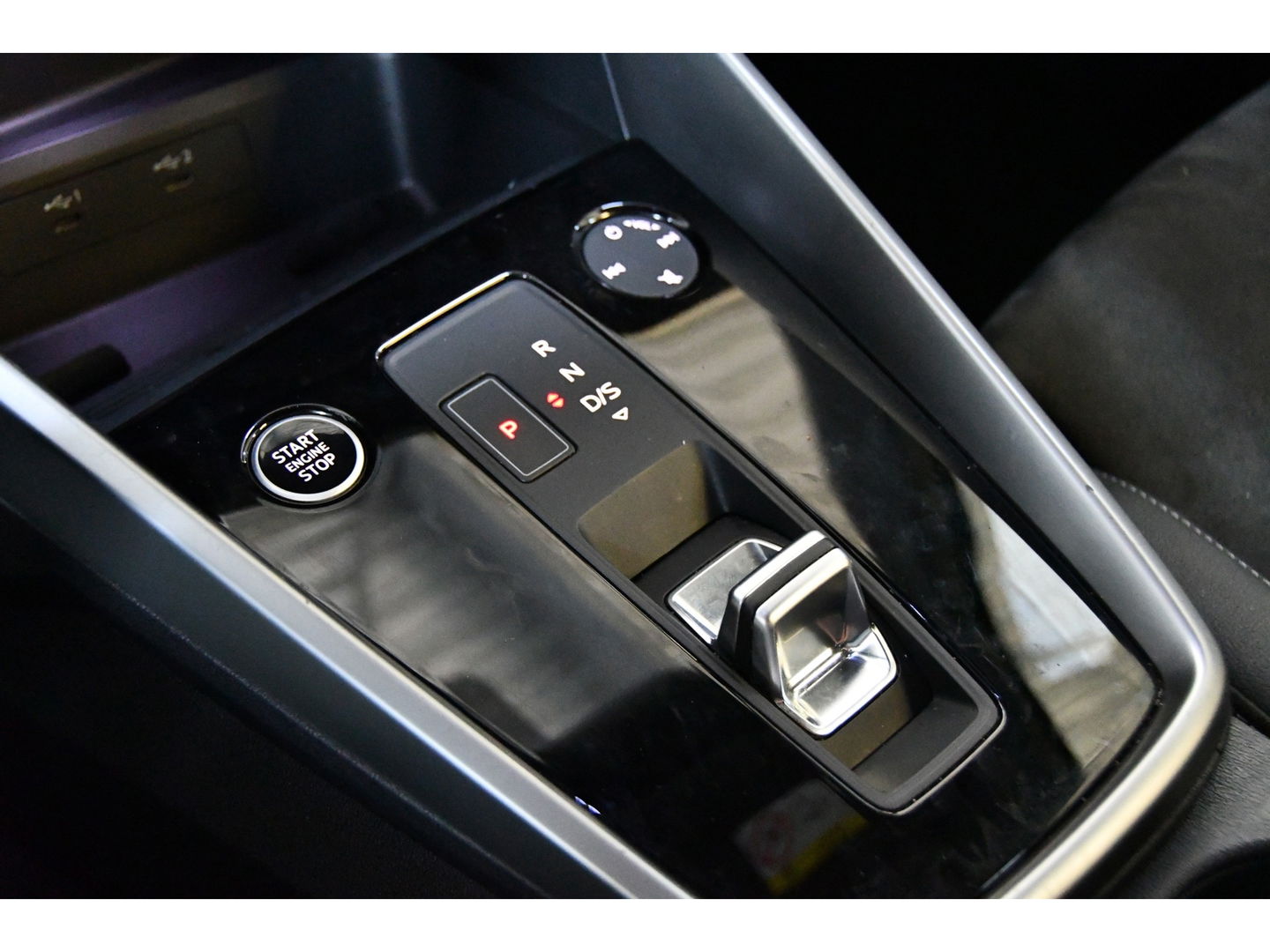 Audi A3 Sportback 40TFSI e Business S-line, Panoramadak, Applecarplay