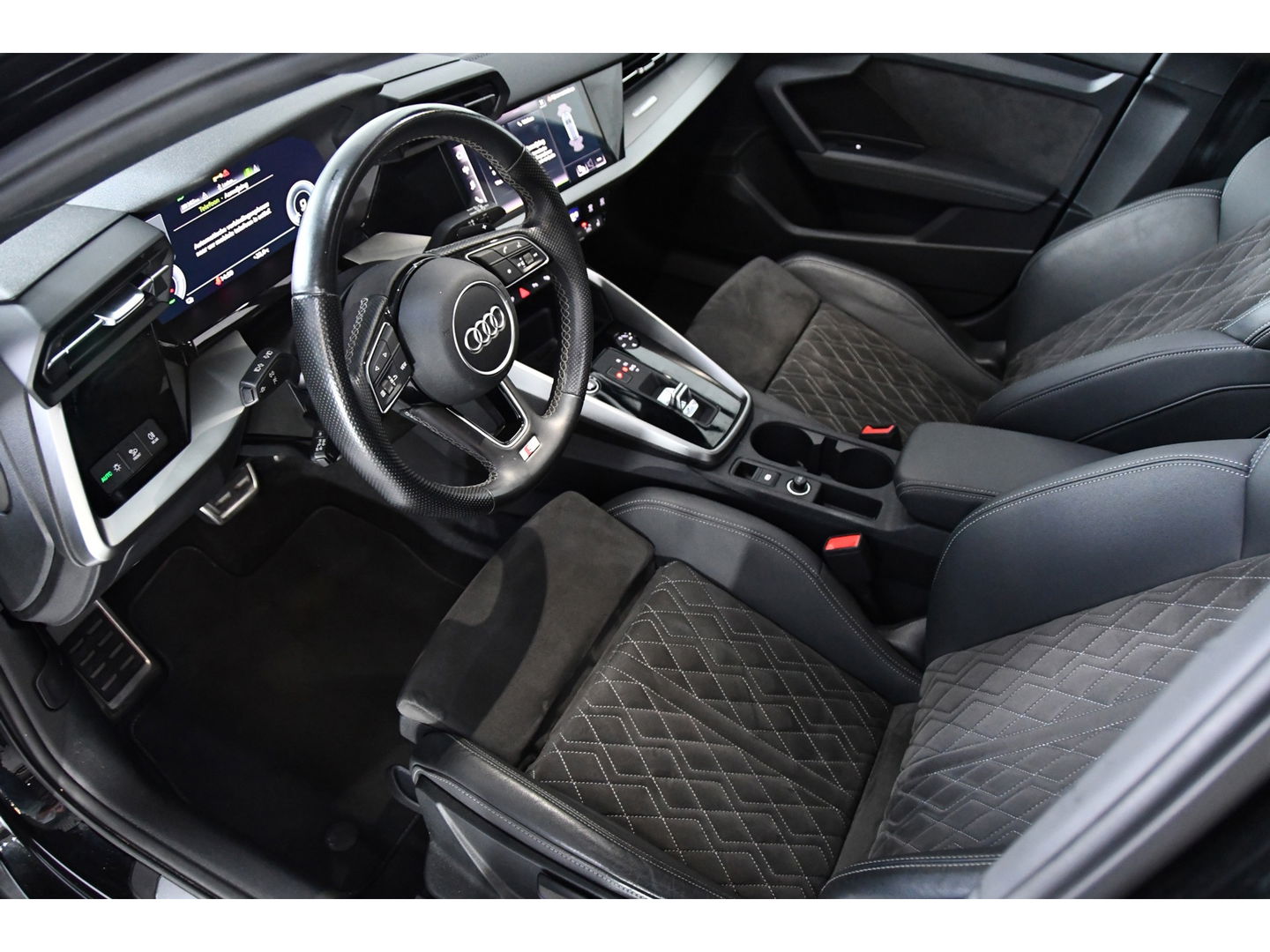 Audi A3 Sportback 40TFSI e Business S-line, Panoramadak, Applecarplay