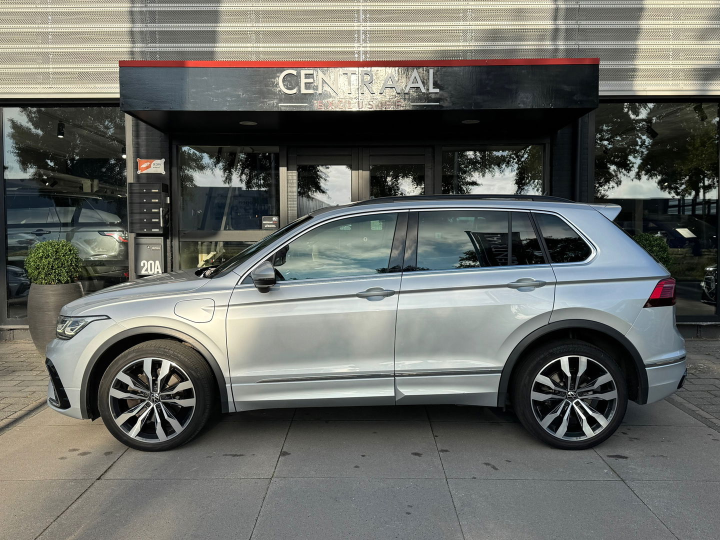 Volkswagen Tiguan 1.4 TSI eHybrid R-Line 245PK|Pano|ACC|Carplay|DCC|Camera
