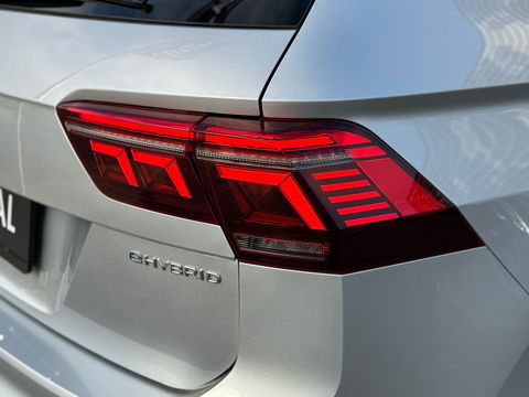 Volkswagen Tiguan 1.4 TSI eHybrid R-Line 245PK|Pano|ACC|Carplay|DCC|Camera