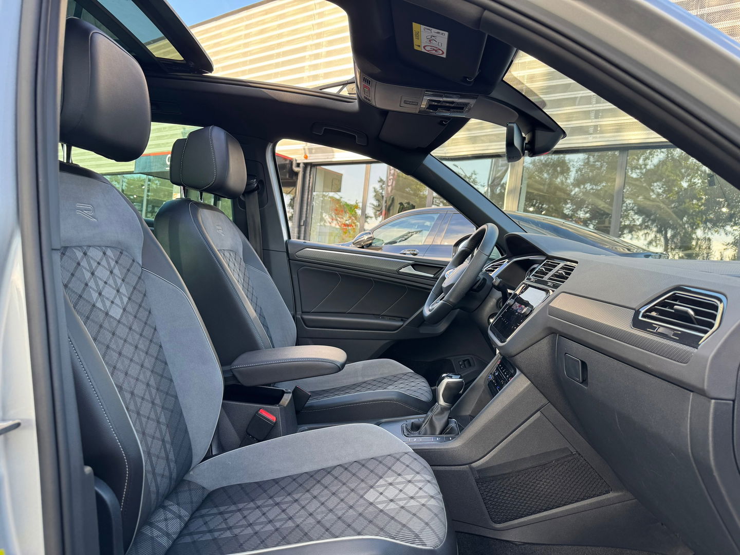Volkswagen Tiguan 1.4 TSI eHybrid R-Line 245PK|Pano|ACC|Carplay|DCC|Camera