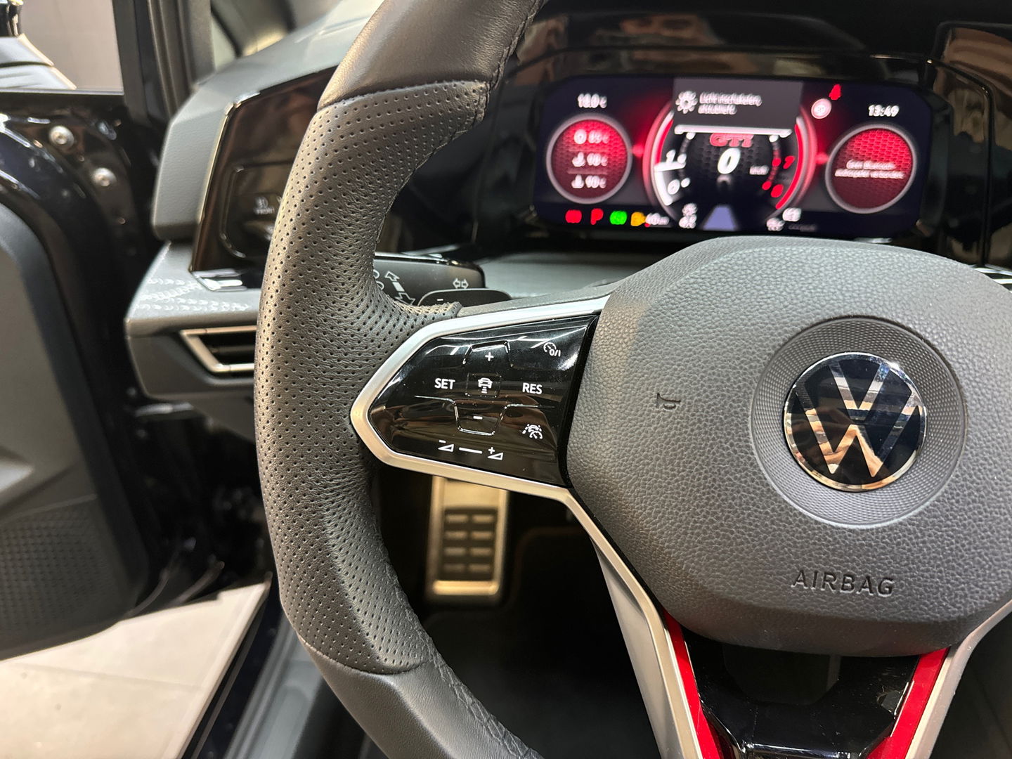 Volkswagen Golf 2.0 TSI GTI Pano|IQ|HuD|H/K|Memory|Trekhaak