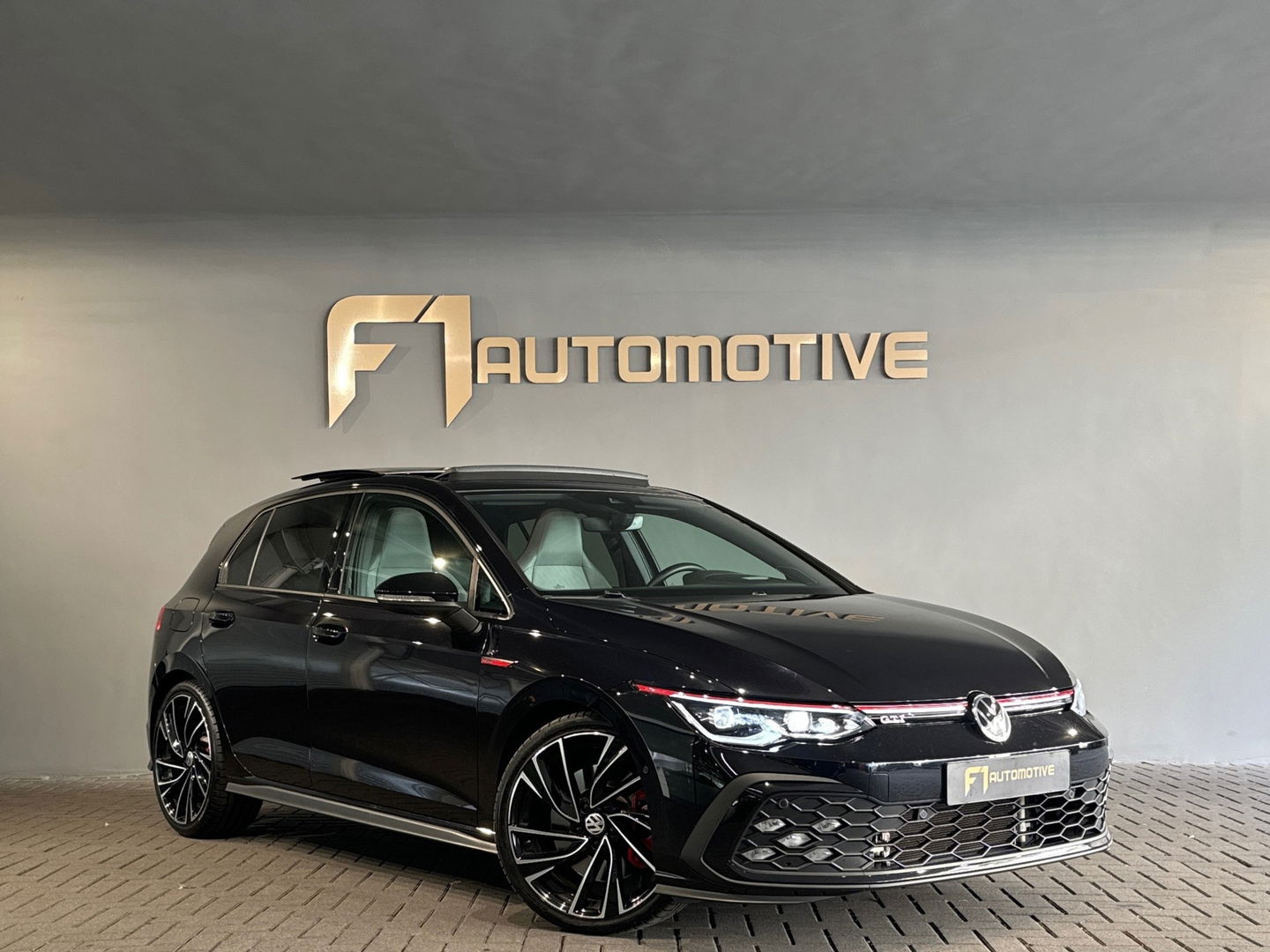 Volkswagen Golf 2.0 TSI GTI Pano|IQ|HuD|H/K|Memory|Trekhaak