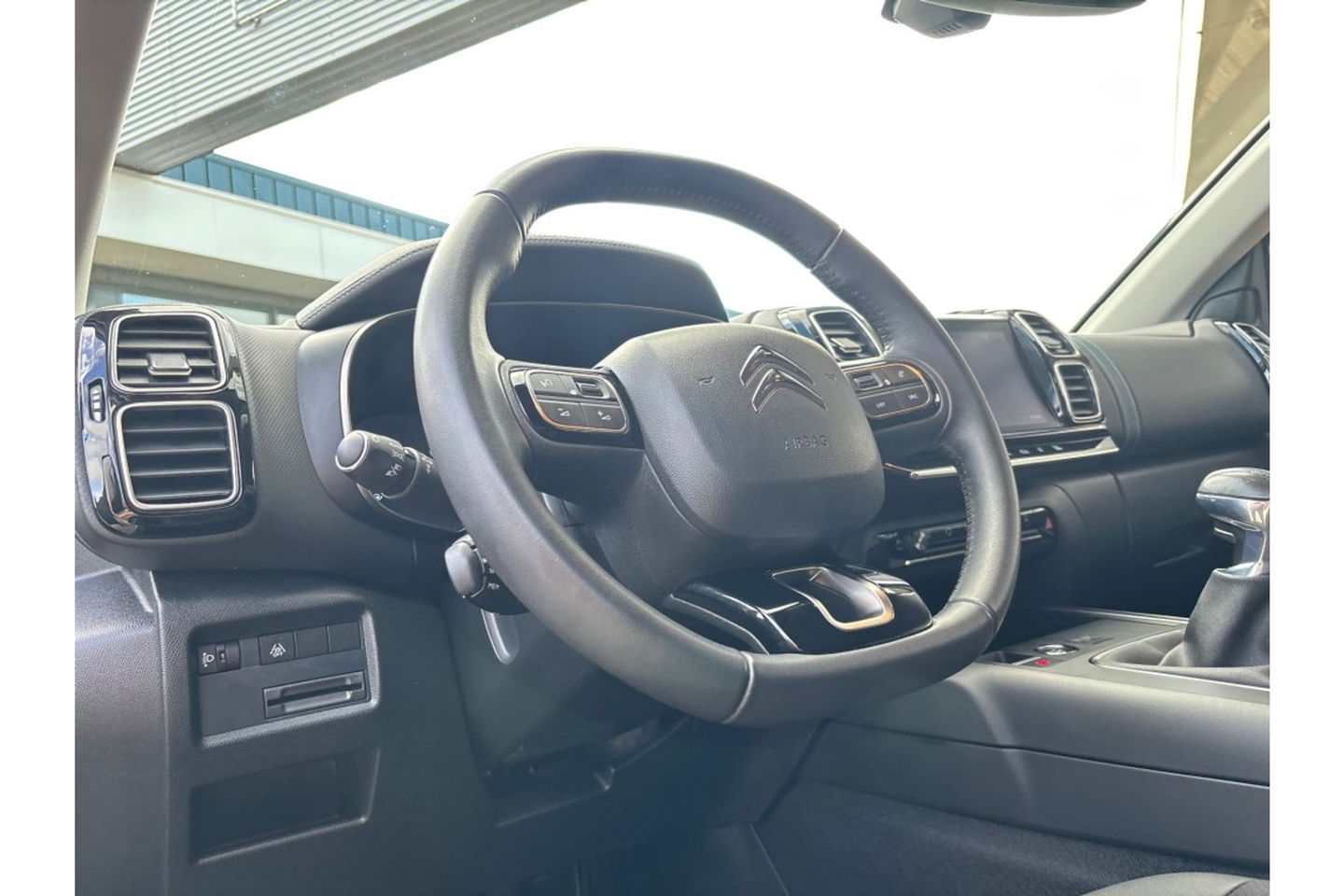 Citroën C5 Aircross 1.2 PURETECH FEEL PACK AIRCO NAVI CARPLAY PDC-CAMERA.